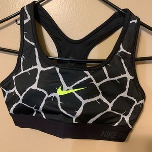 Nike Pro Dri-Fit Sports bra